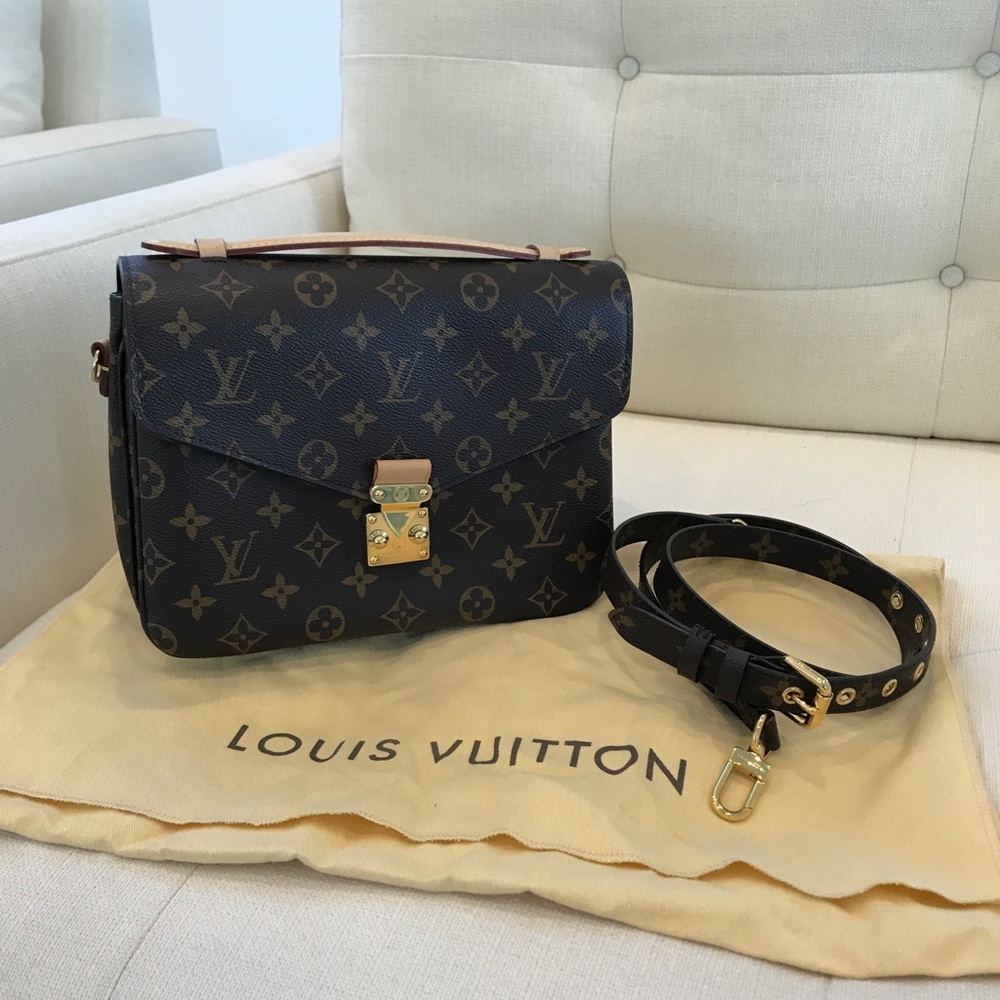 ❌Sold ❌Louis Vuitton Pochette Métis